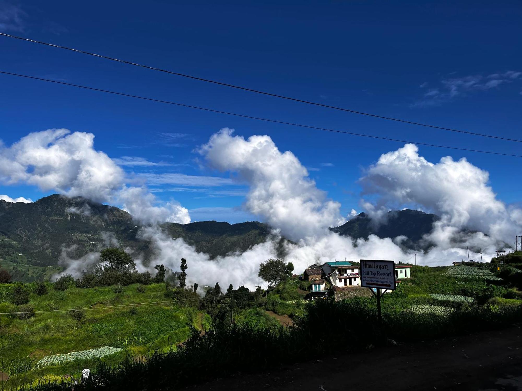 Himalayan Hill Top Resort Канатал Екстер'єр фото