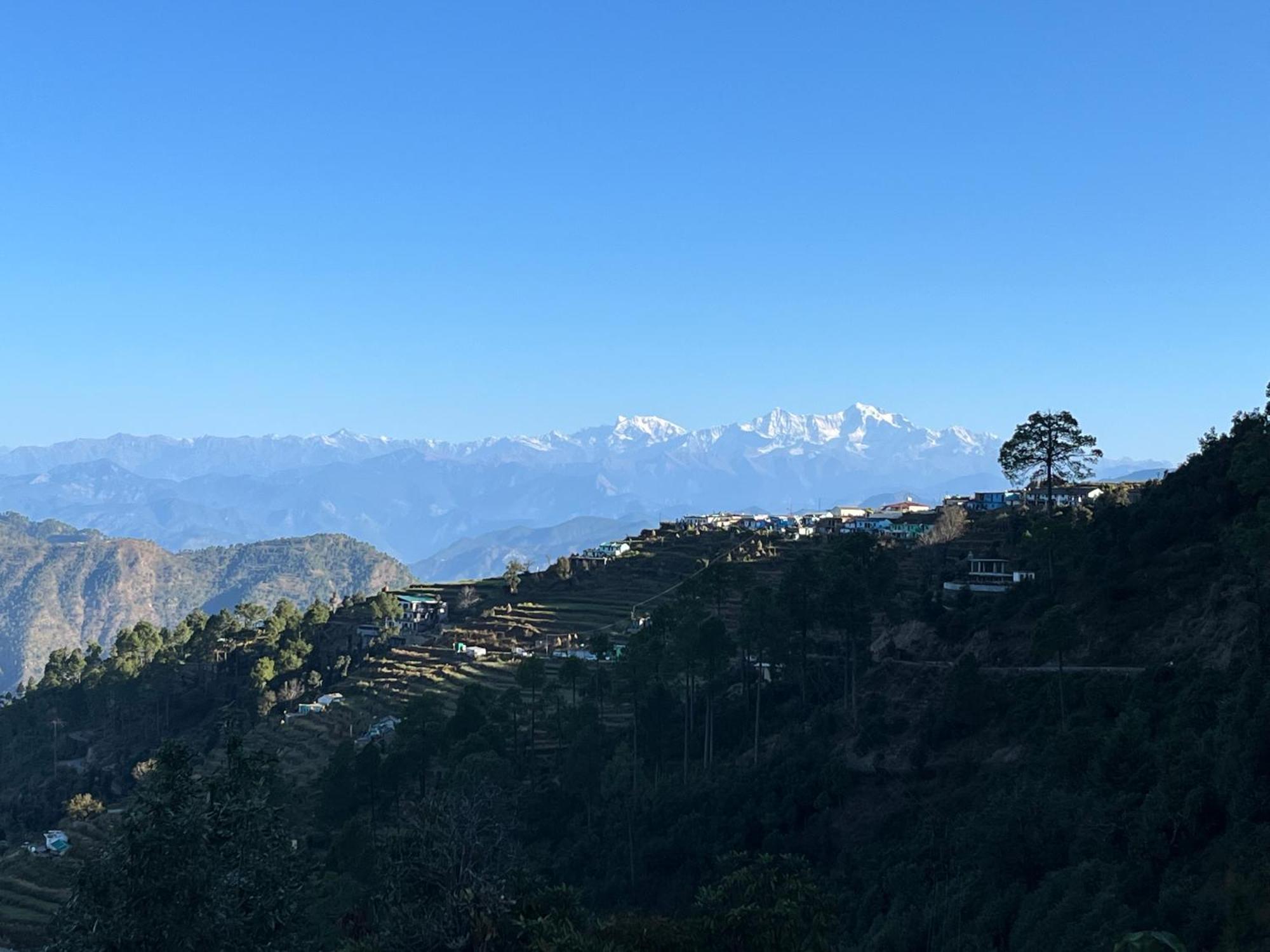 Himalayan Hill Top Resort Канатал Екстер'єр фото
