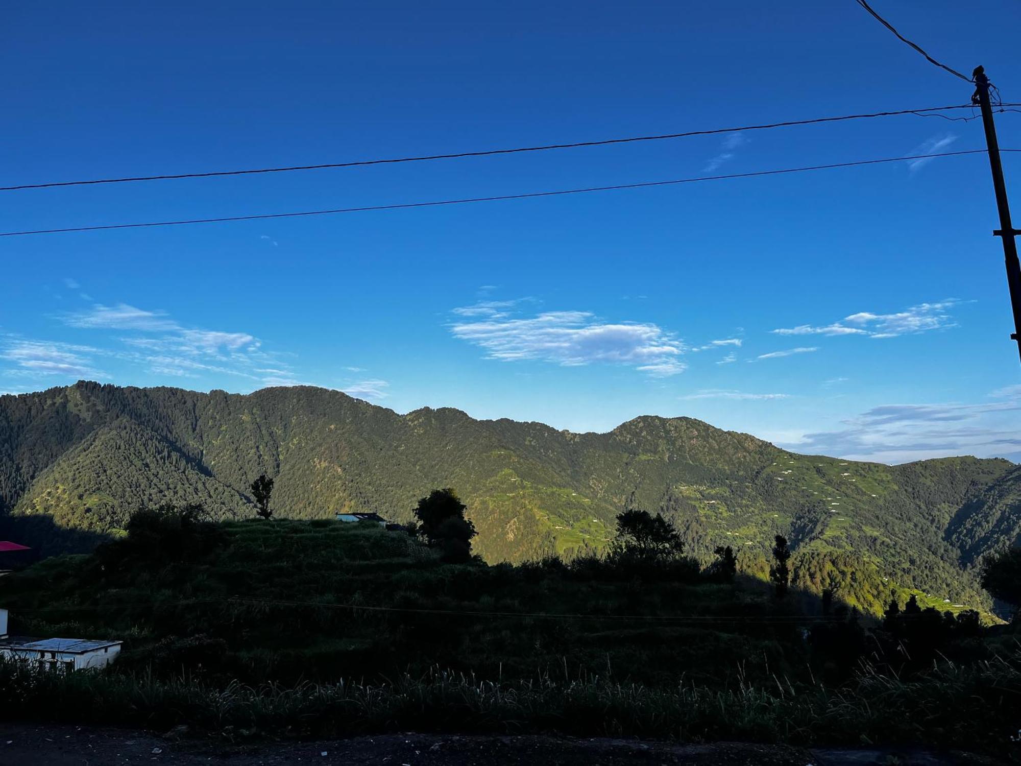 Himalayan Hill Top Resort Канатал Екстер'єр фото