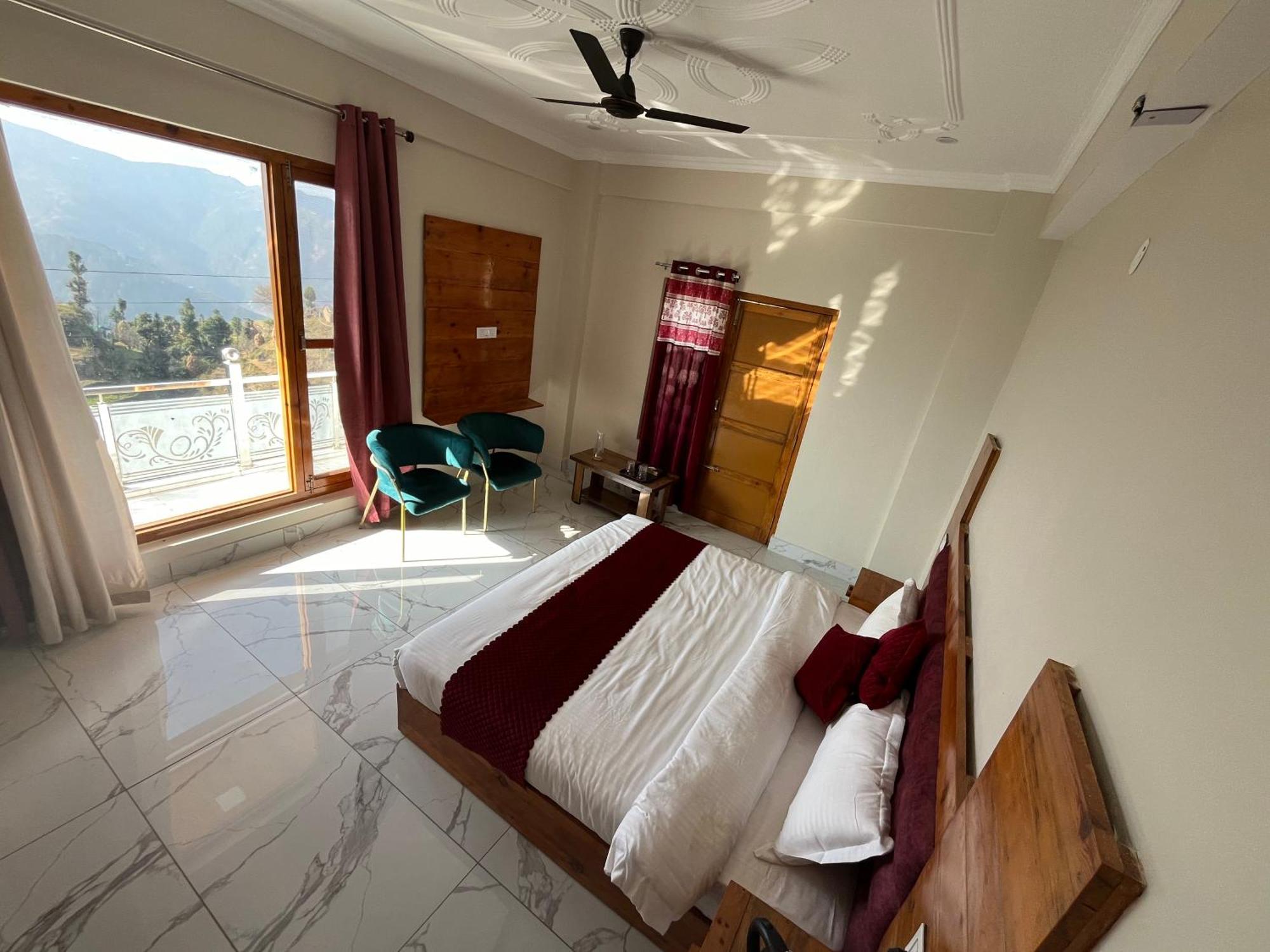 Himalayan Hill Top Resort Канатал Екстер'єр фото