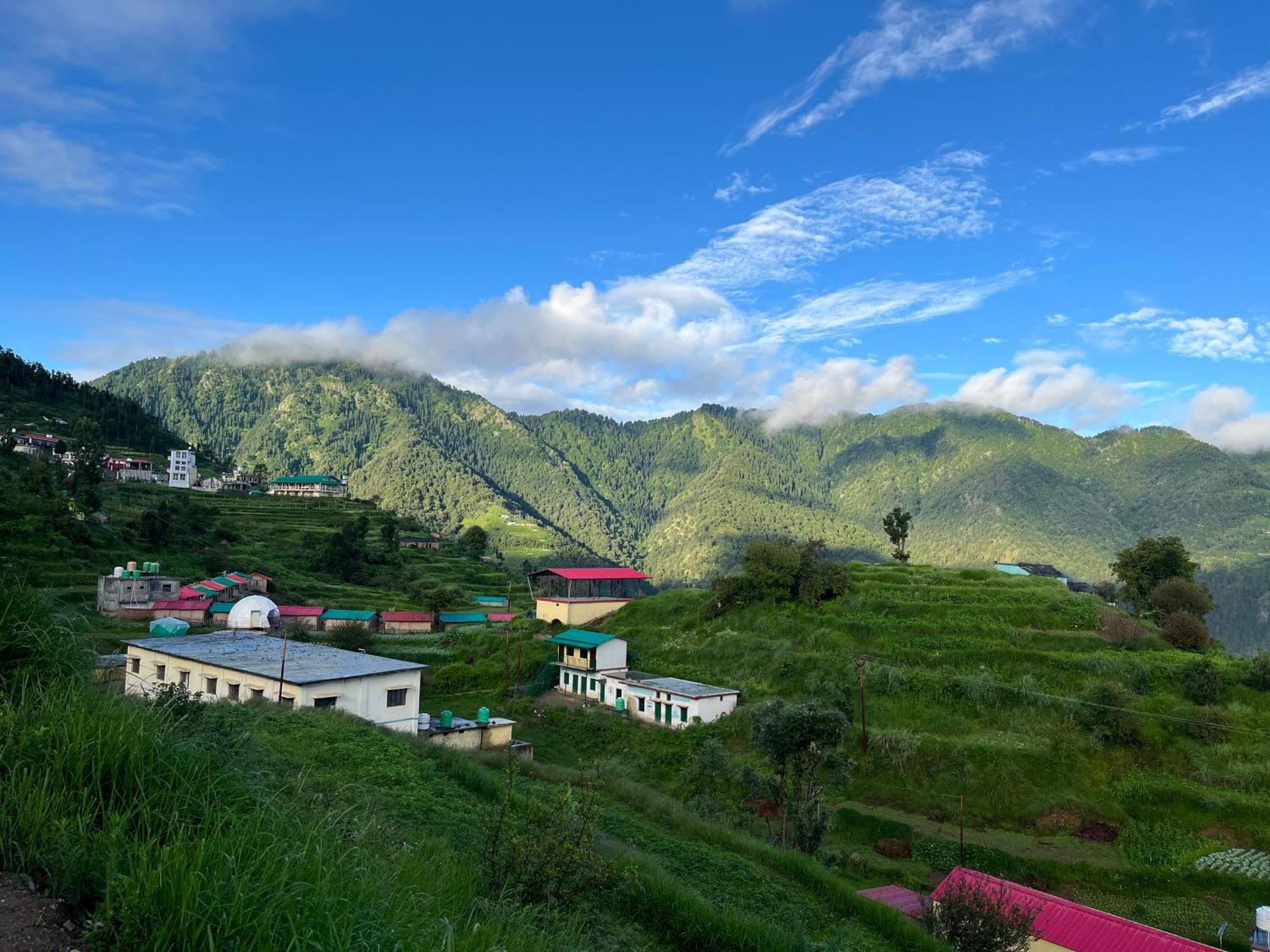 Himalayan Hill Top Resort Канатал Екстер'єр фото